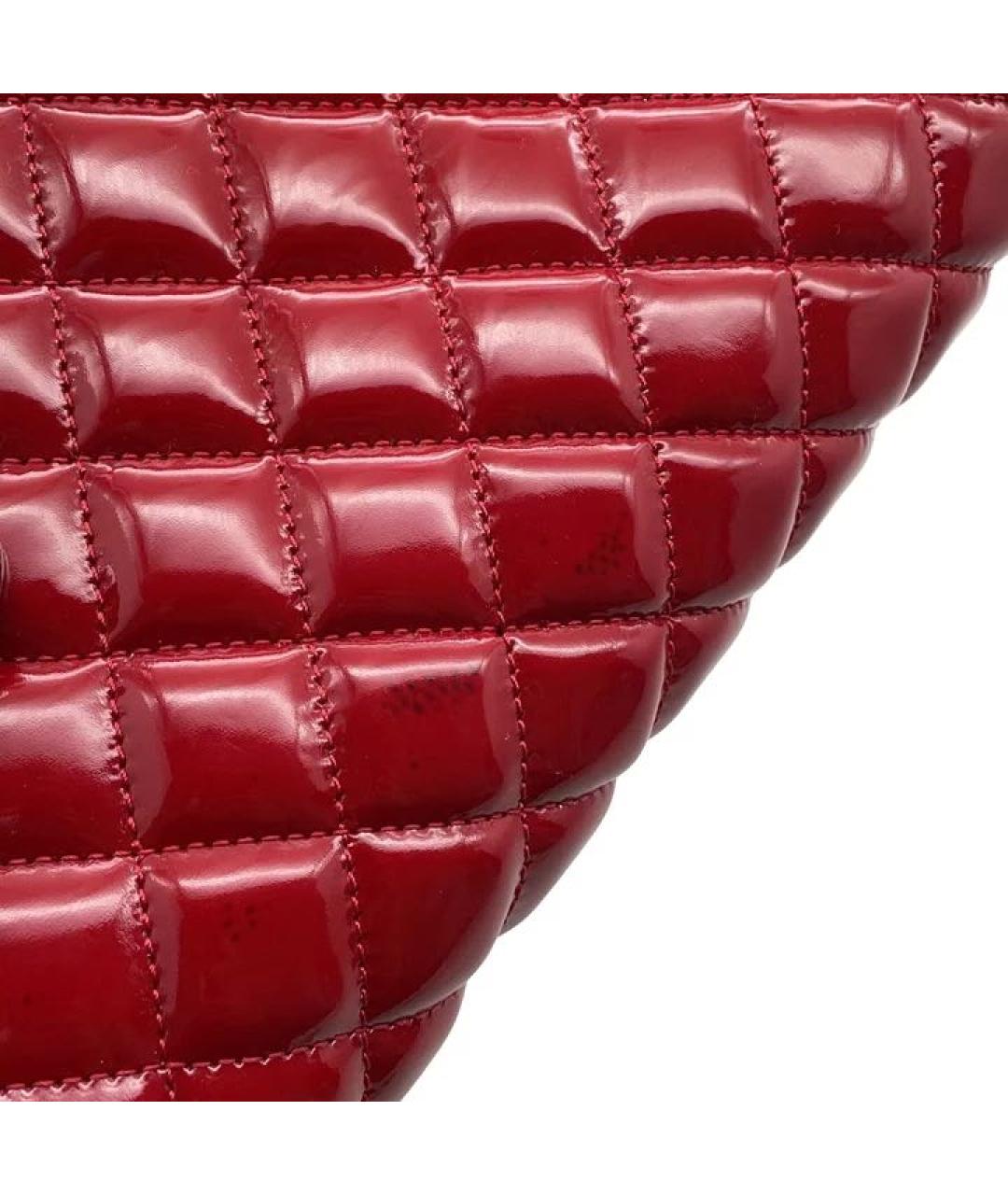 CHANEL Красная сумка с короткими ручками из лакированной кожи, фото 5