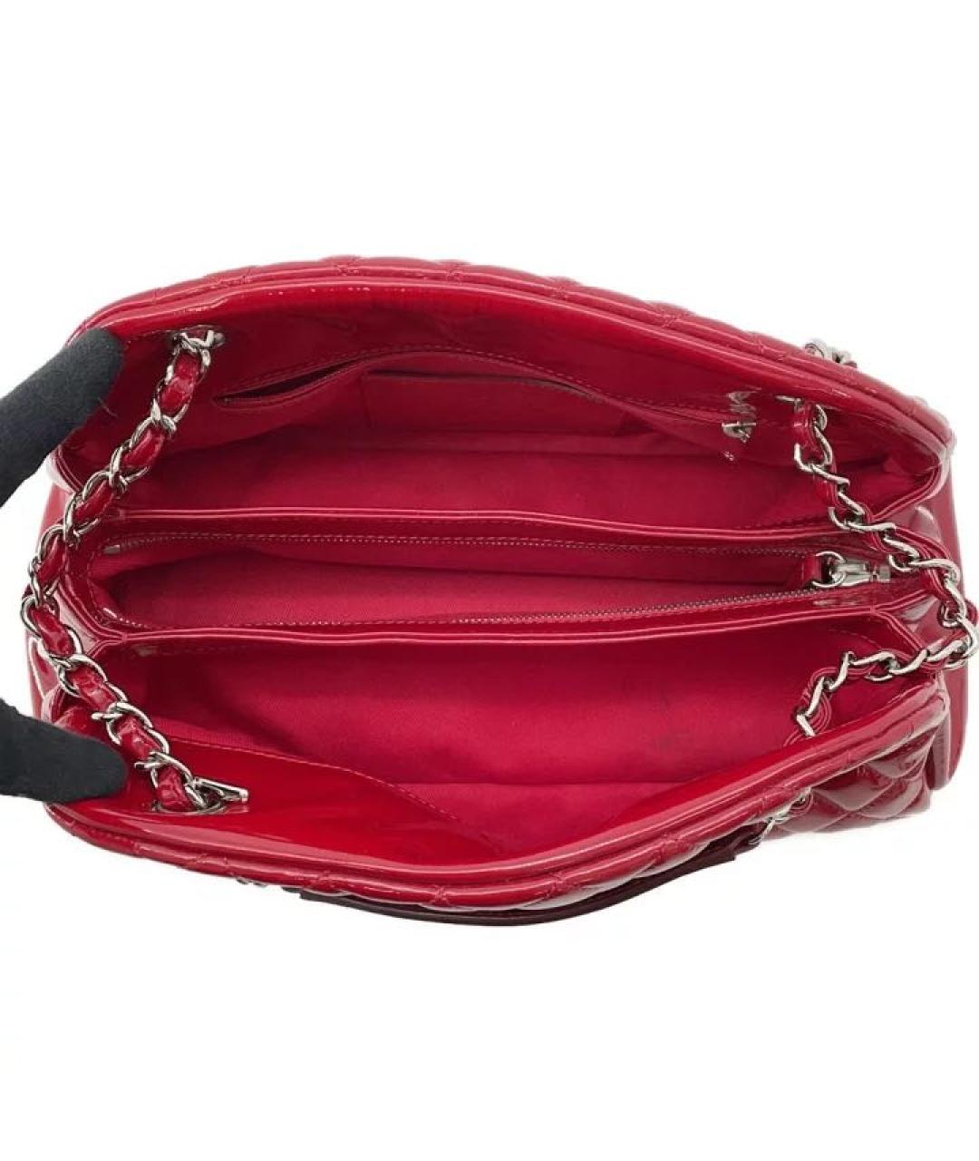 CHANEL Красная сумка с короткими ручками из лакированной кожи, фото 4