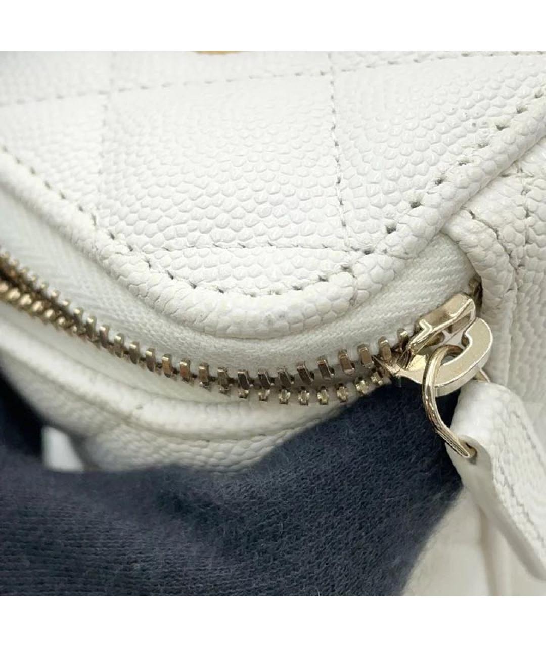 CHANEL Белая кожаная сумка через плечо, фото 5