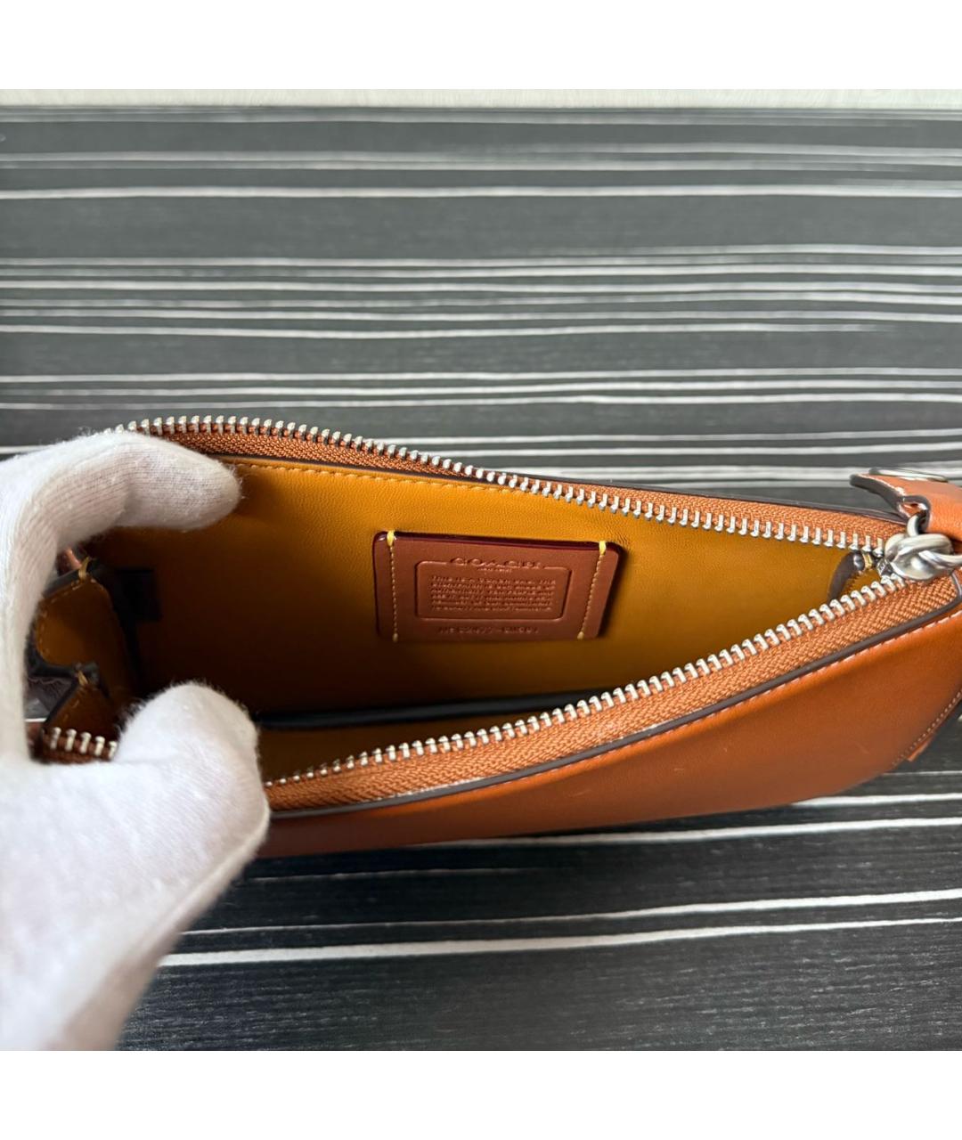 COACH Коричневая кожаная сумка через плечо, фото 4