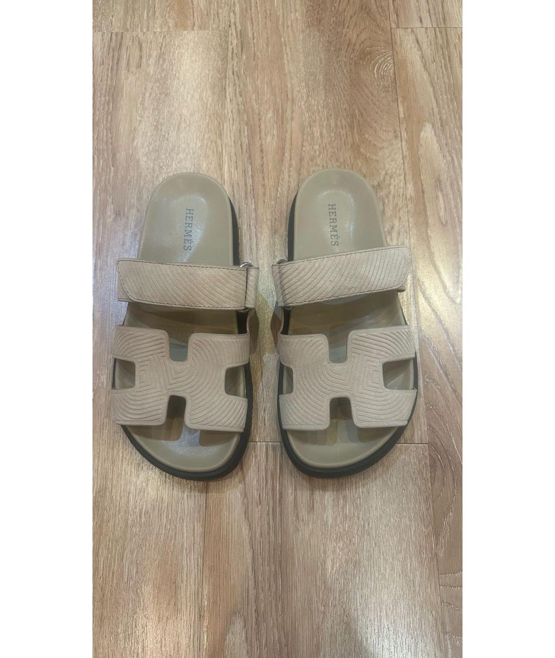 HERMES Бежевые замшевые сандалии, фото 2