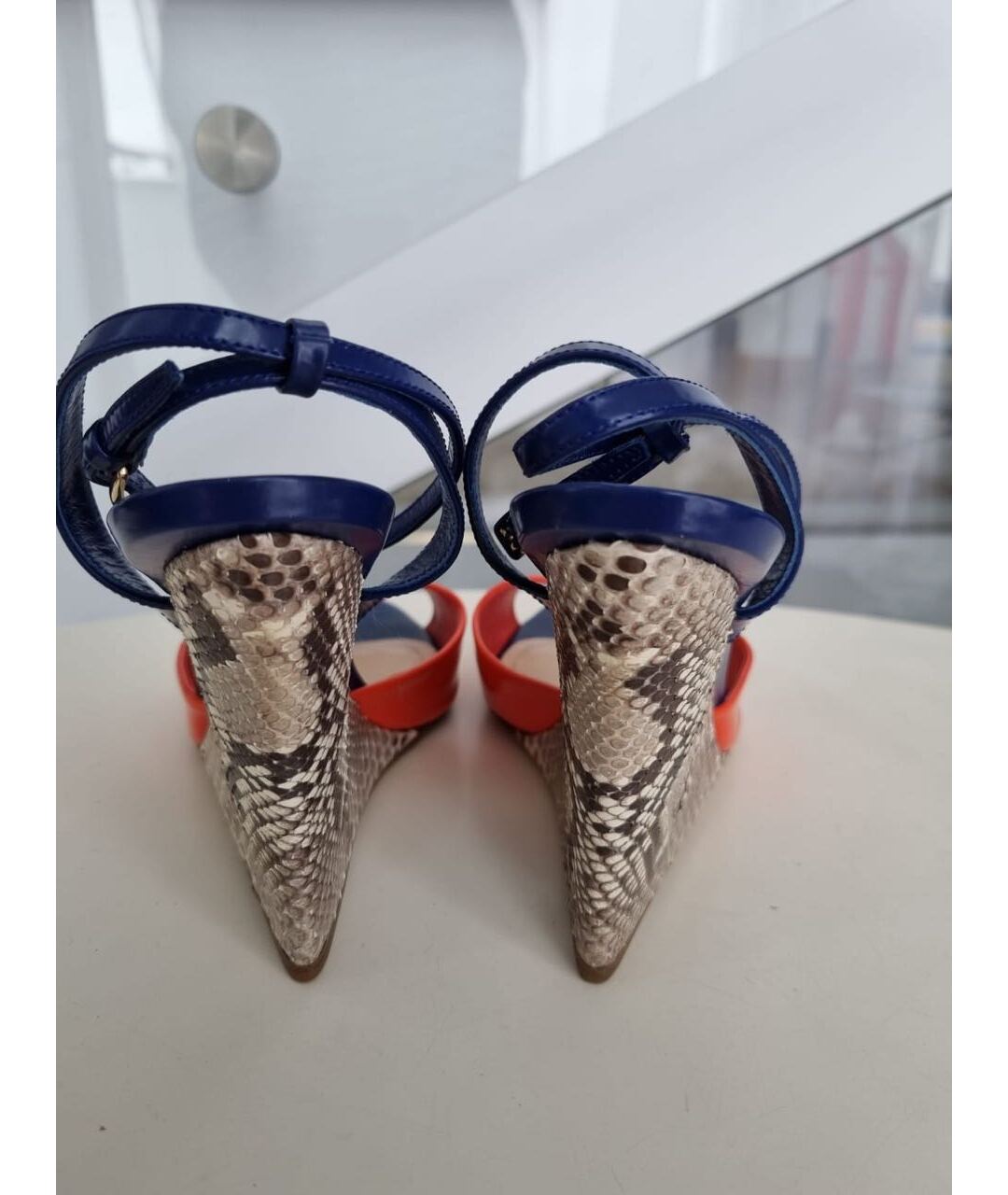 CHRISTIAN DIOR Босоножки из лакированной кожи, фото 4