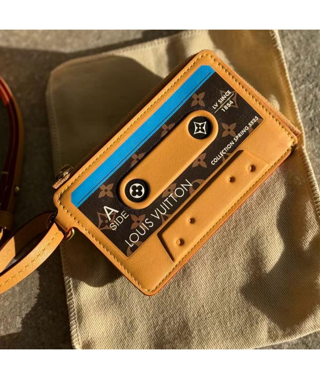 LOUIS VUITTON Коричневый кошелек, фото 5