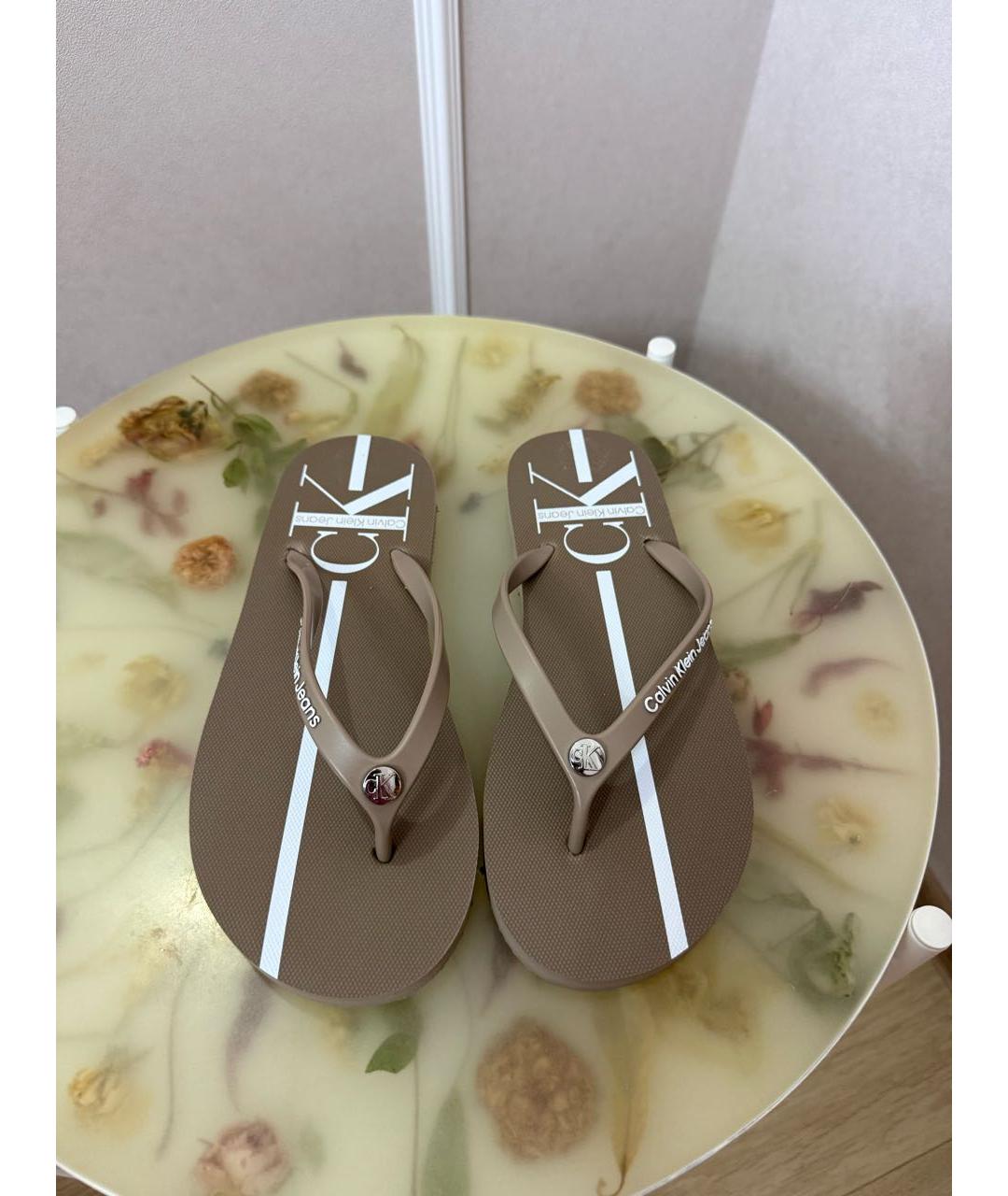 CALVIN KLEIN Коричневые резиновые шлепанцы, фото 2