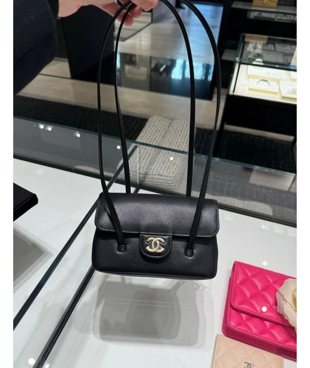 CHANEL Черная кожаная сумка через плечо, фото 3