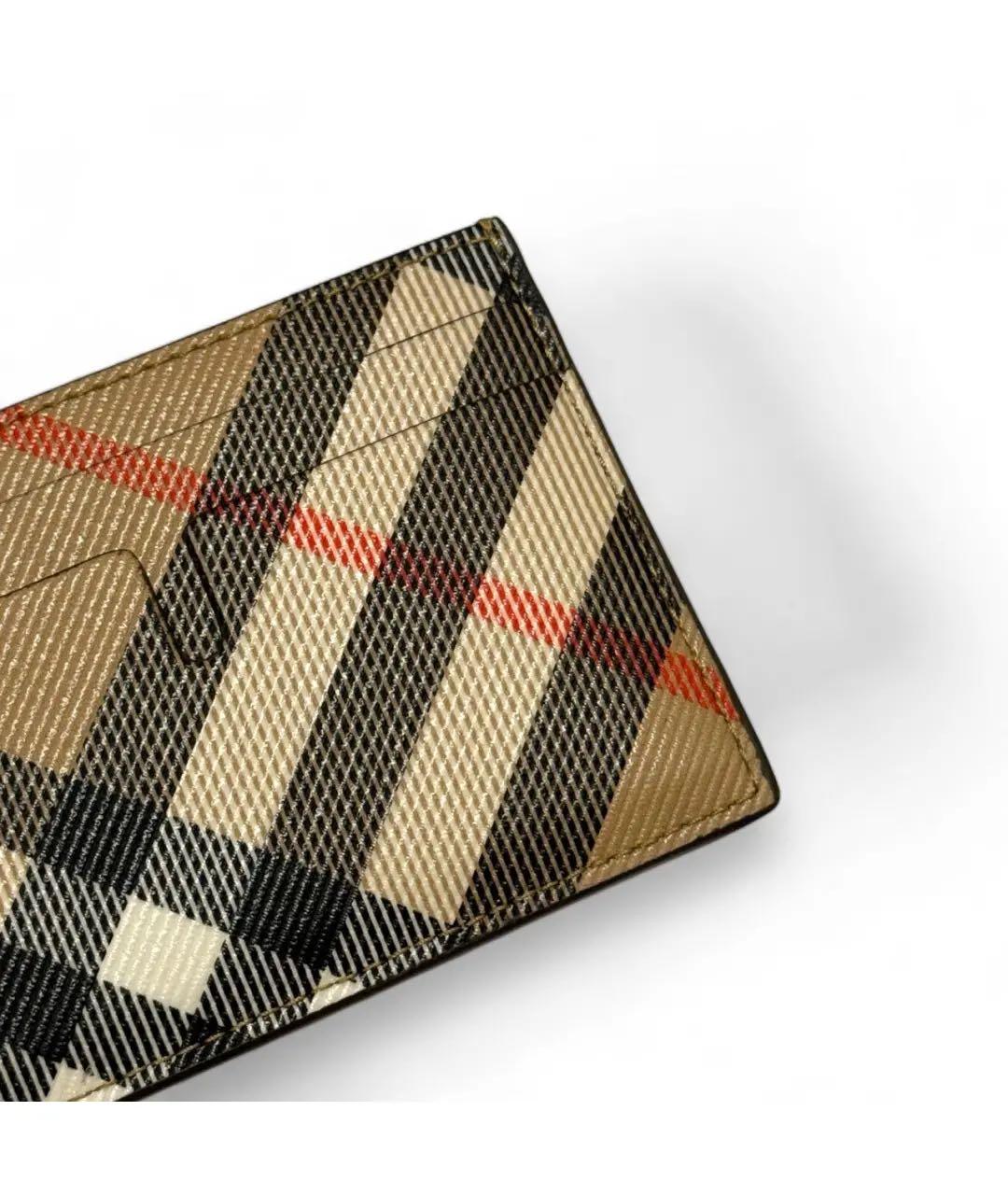 BURBERRY Бежевый кожаный кардхолдер, фото 4