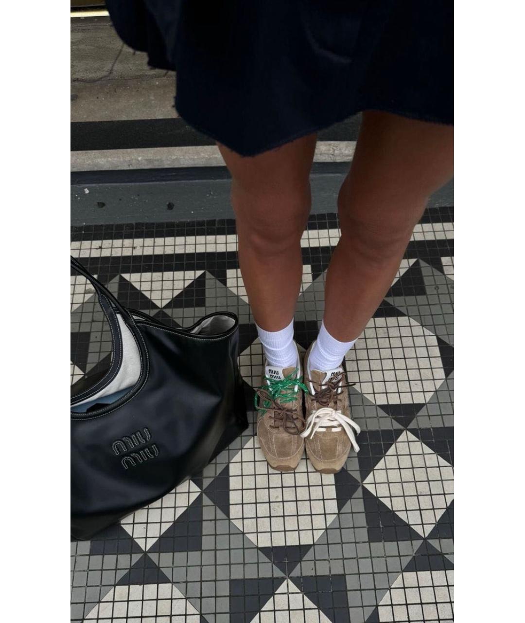 MIU MIU Бежевые замшевые кроссовки, фото 4