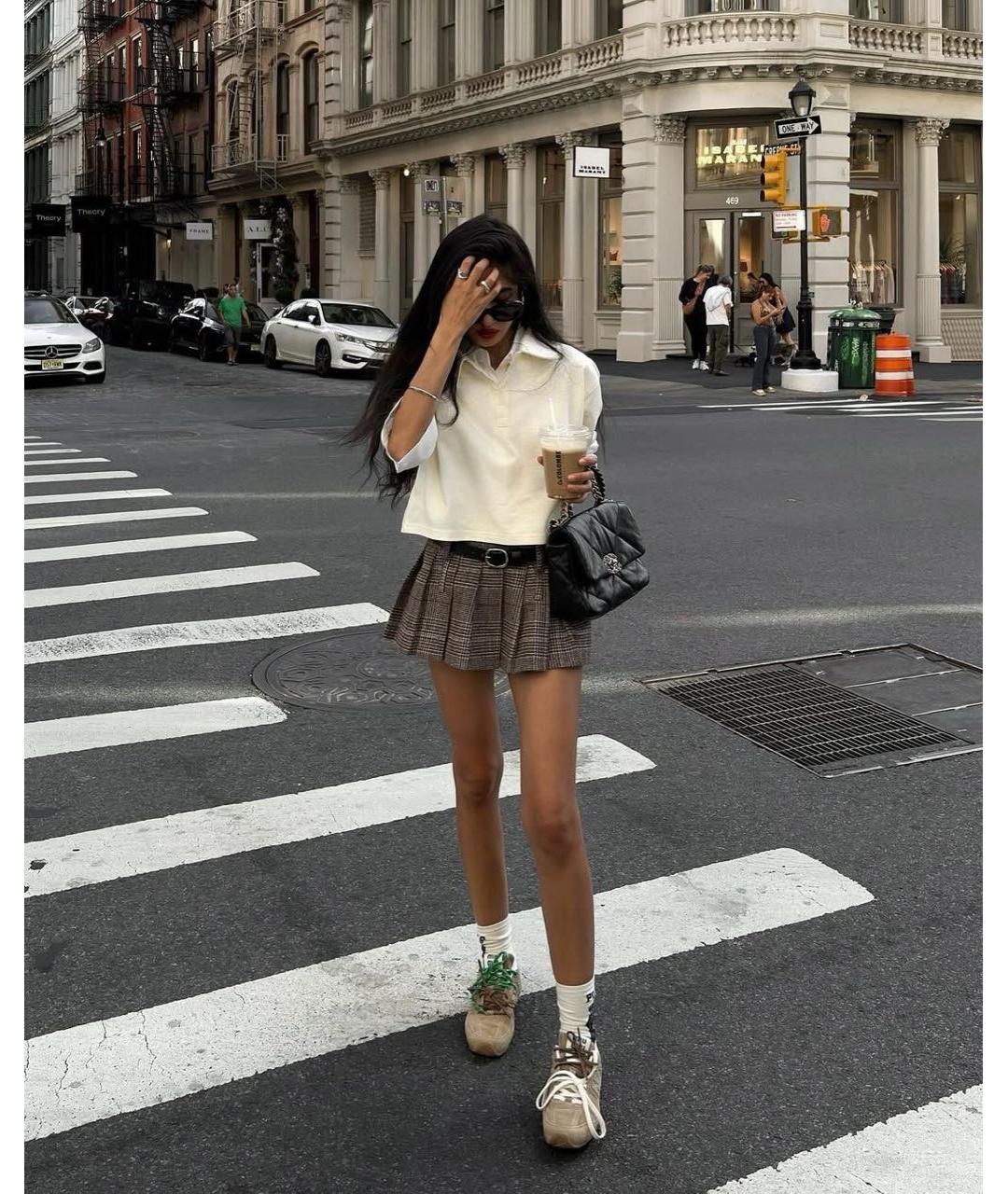 MIU MIU Бежевые замшевые кроссовки, фото 6