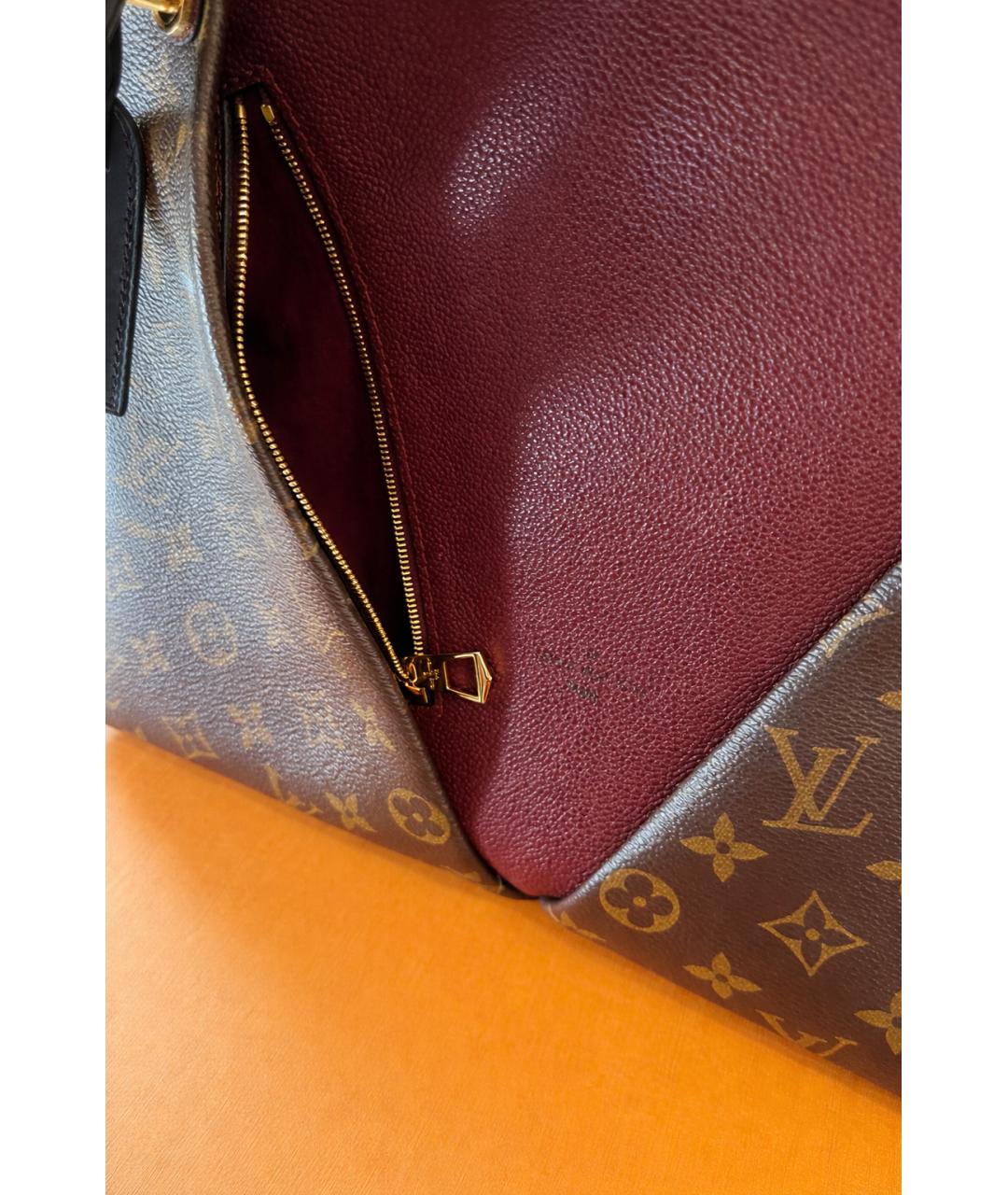 LOUIS VUITTON Бордовая кожаная сумка с короткими ручками, фото 2