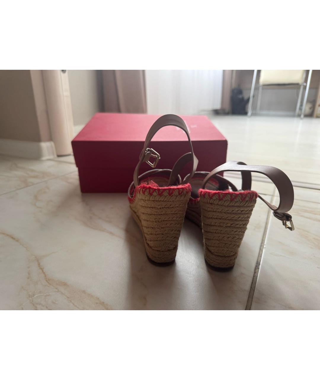 VALENTINO Бежевые босоножки, фото 4