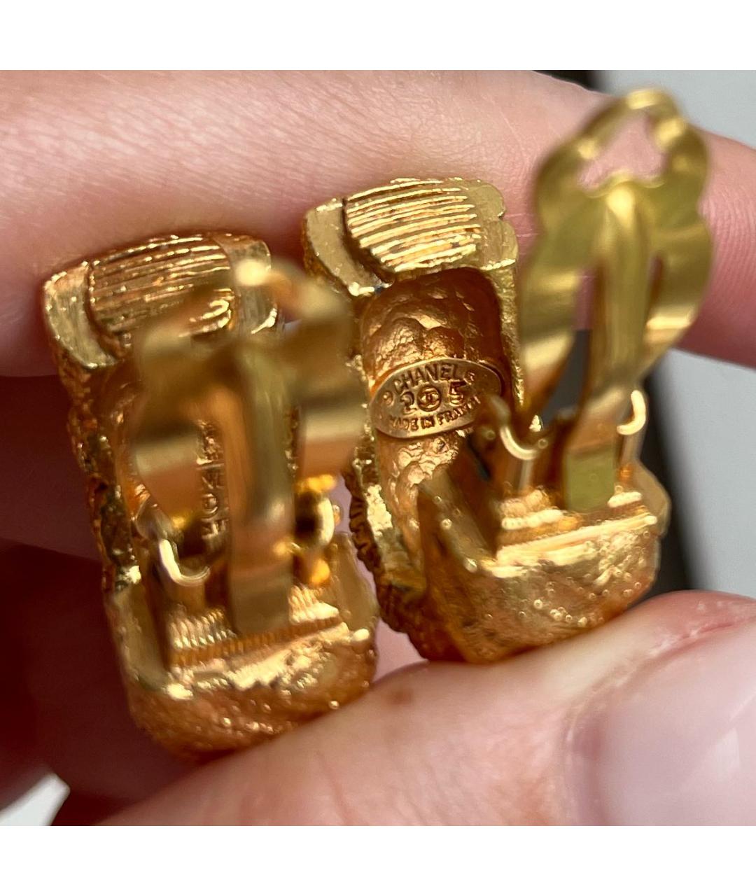 CHANEL Золотые металлические клипсы, фото 4