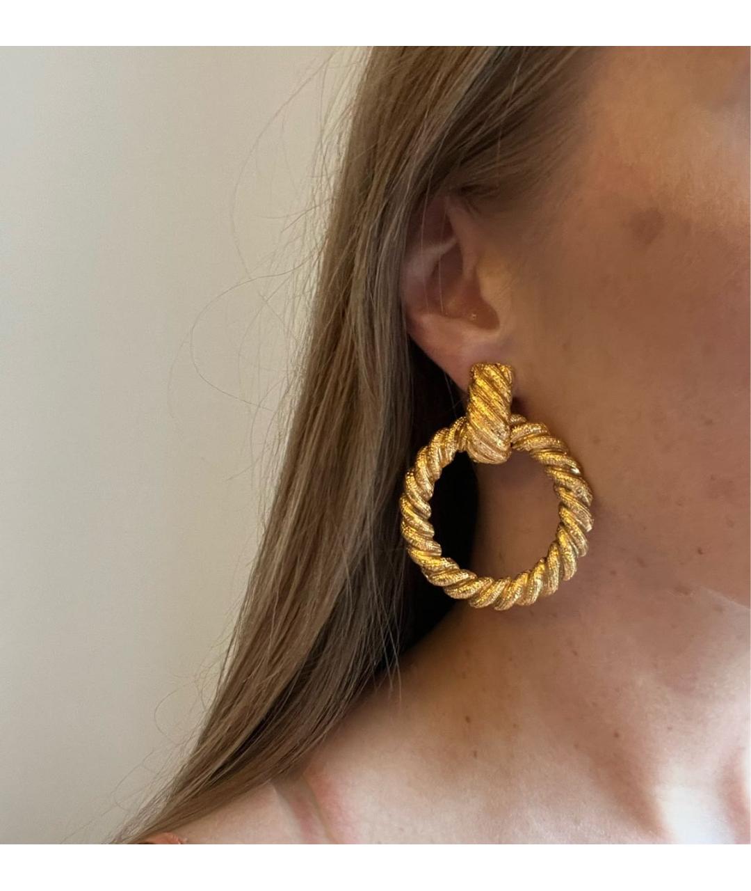 CHANEL Золотые металлические клипсы, фото 2