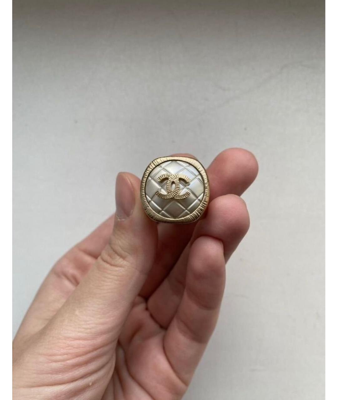 CHANEL Золотое металлическое кольцо, фото 9
