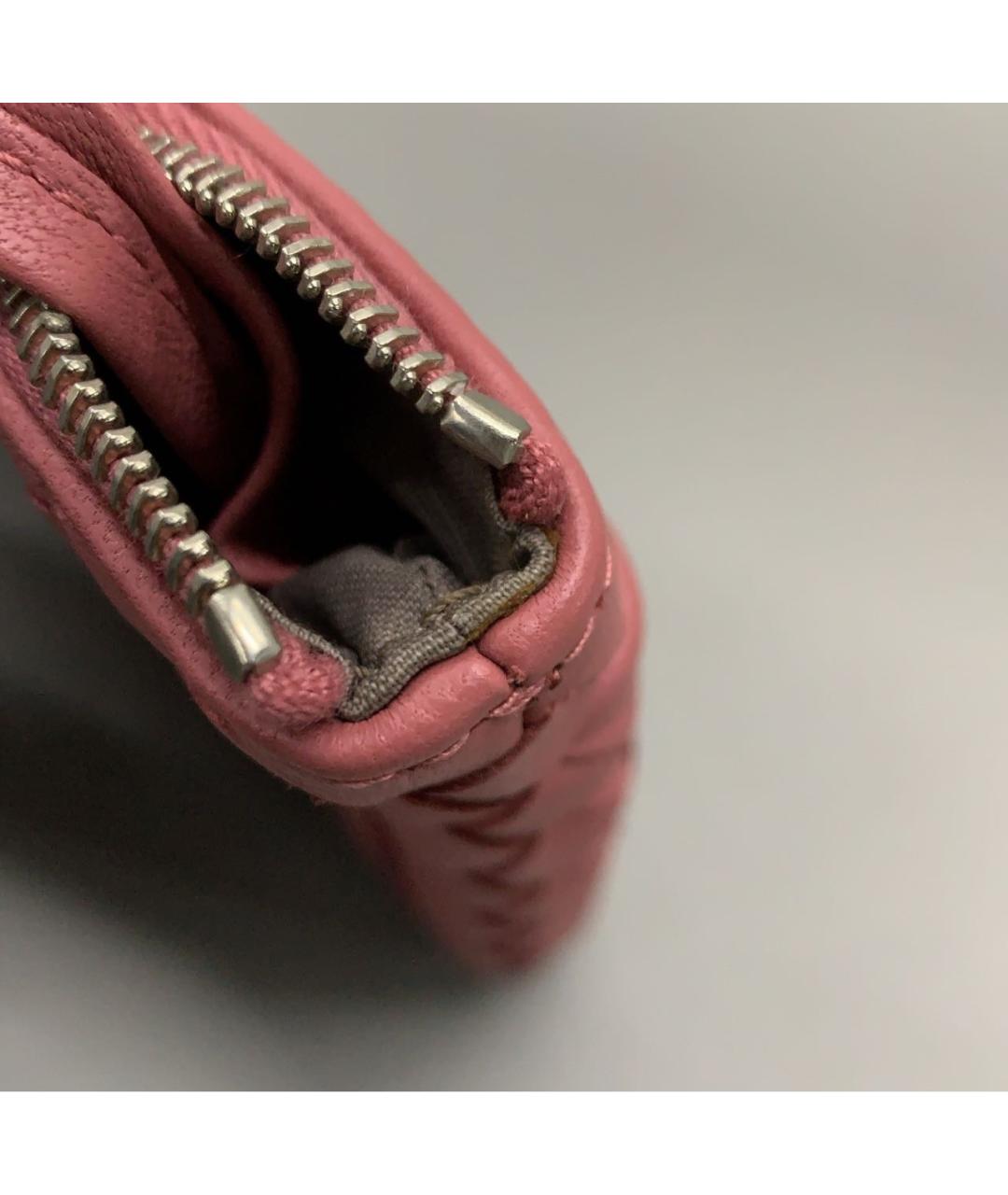 BOTTEGA VENETA Розовый кожаный кошелек, фото 5