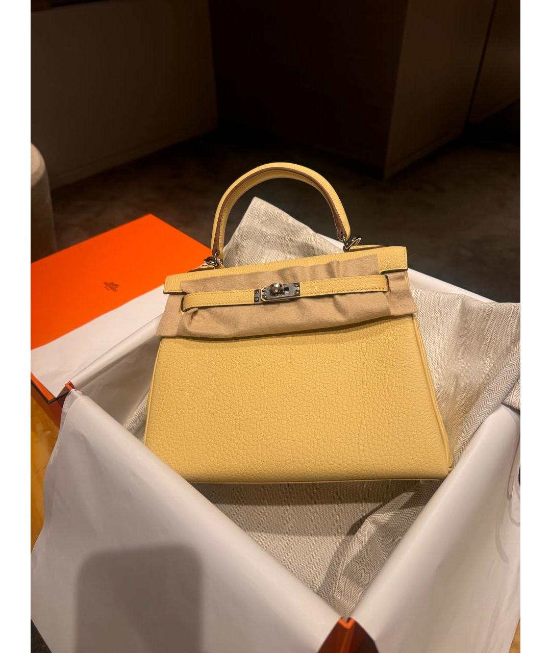HERMES Желтая кожаная сумка с короткими ручками, фото 2