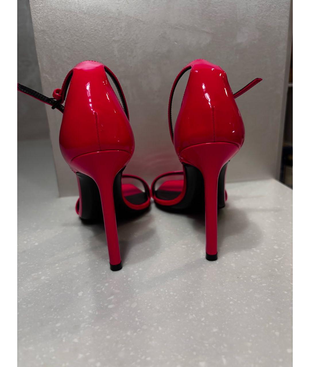 SAINT LAURENT Фуксия босоножки из лакированной кожи, фото 4