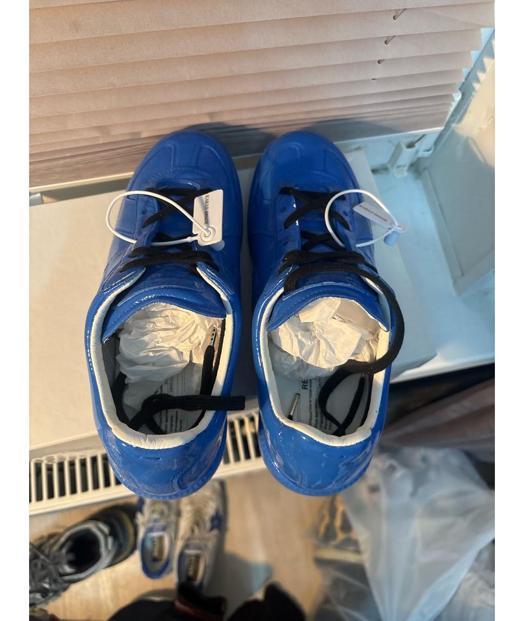 MAISON MARGIELA Синие кеды из лакированной кожи, фото 3