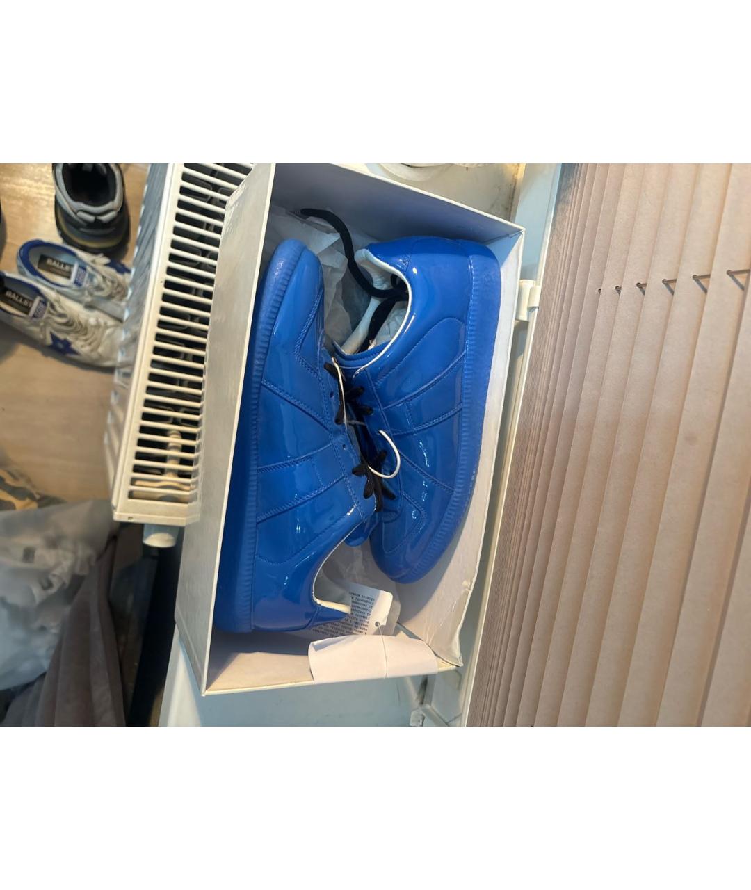 MAISON MARGIELA Синие кеды из лакированной кожи, фото 5