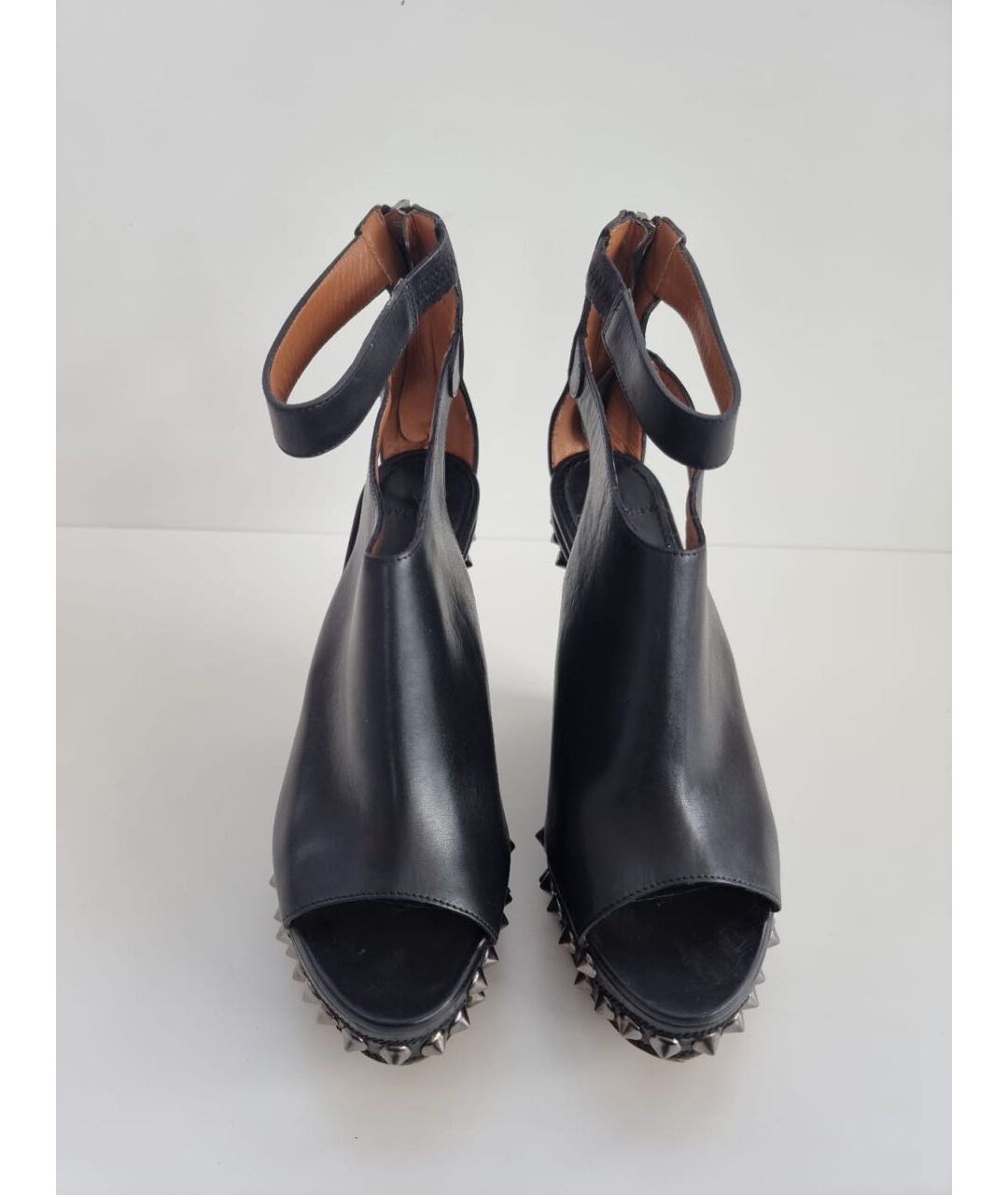 GIVENCHY Черные кожаные босоножки, фото 2
