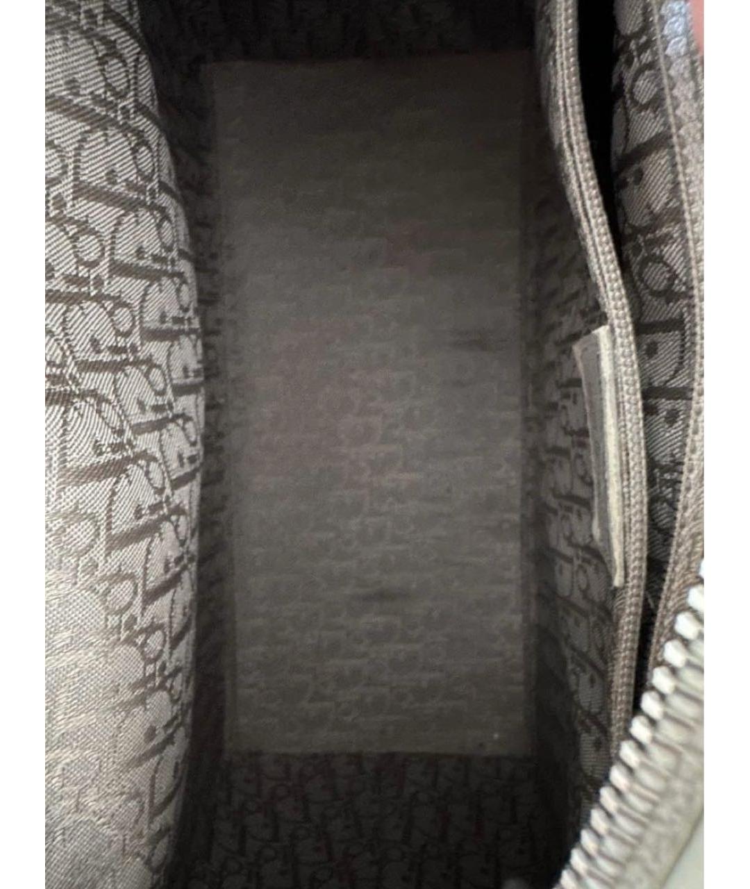 CHRISTIAN DIOR Бежевая сумка с короткими ручками из лакированной кожи, фото 3