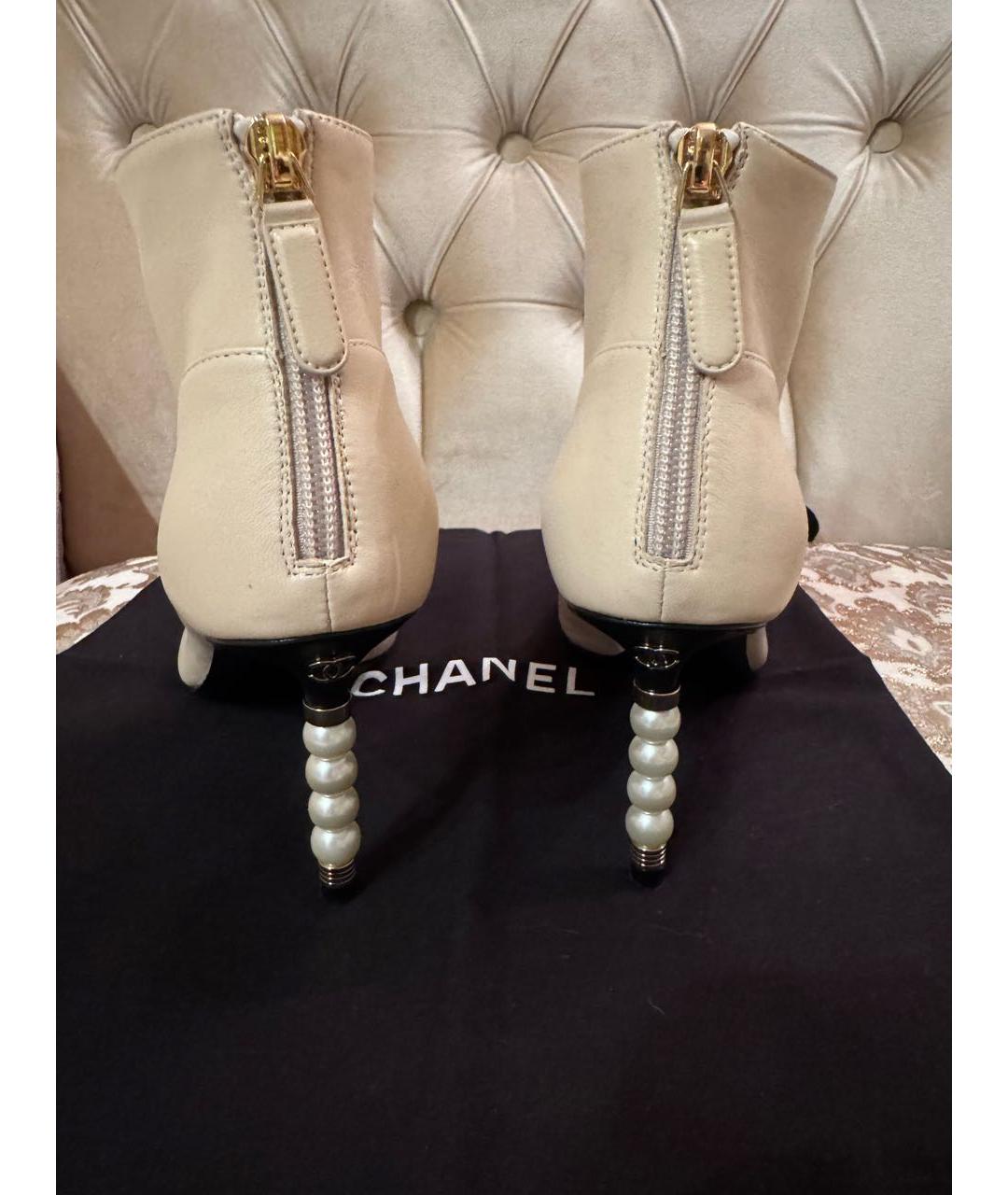 CHANEL Бежевые кожаные ботильоны, фото 2