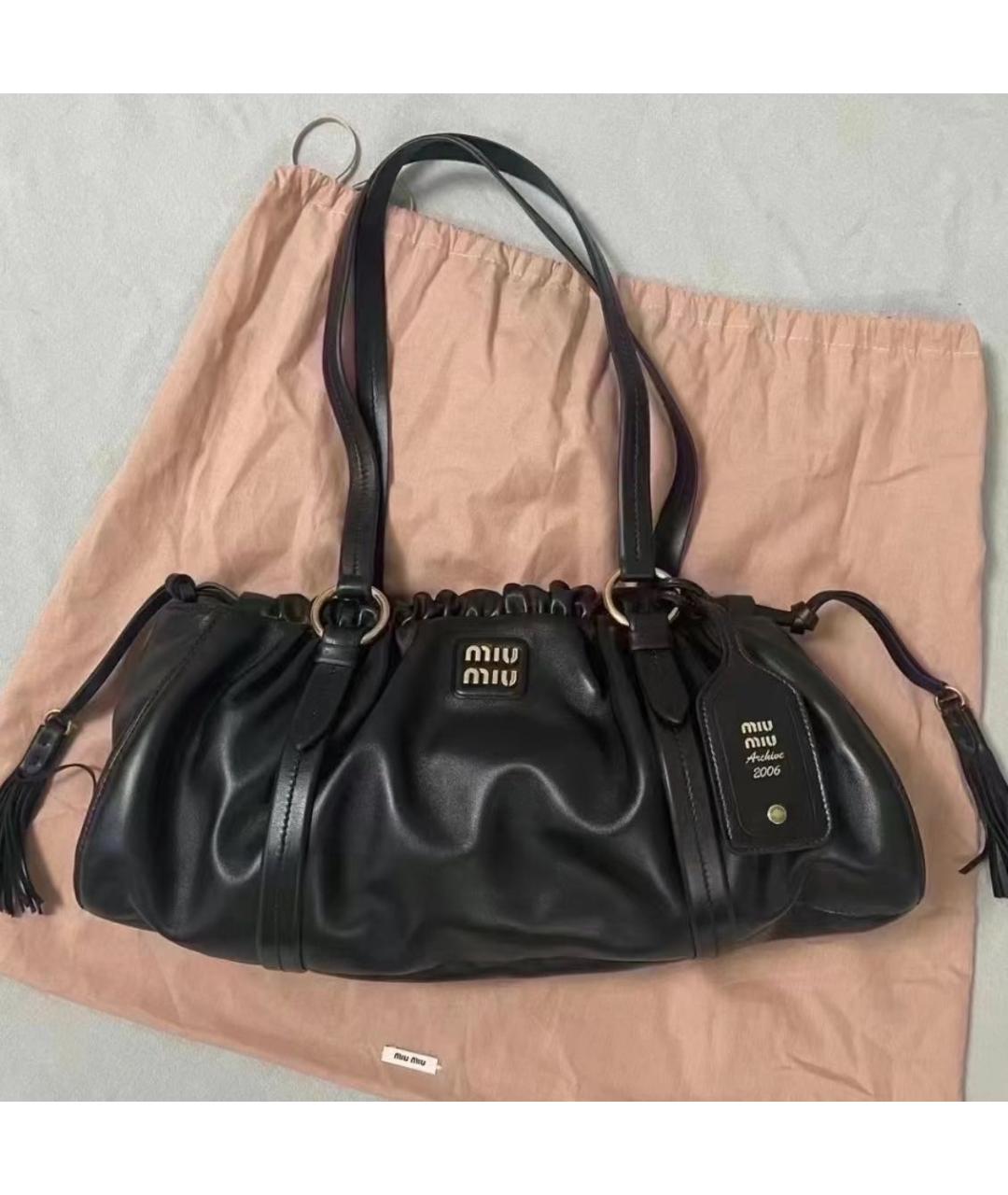 MIU MIU Черная кожаная сумка с короткими ручками, фото 5