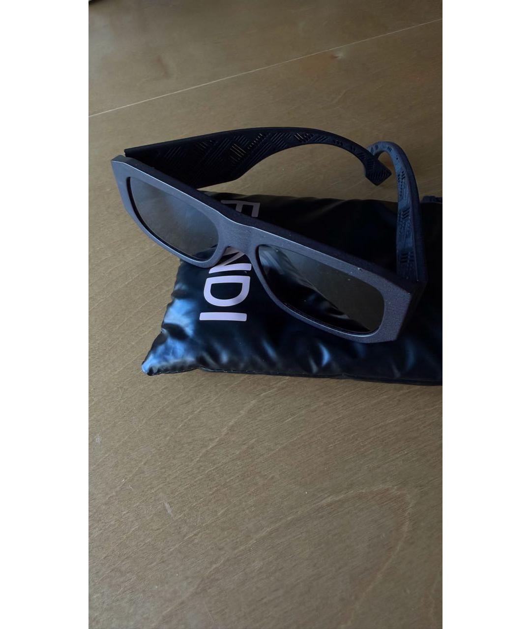 FENDI Черные пластиковые солнцезащитные очки, фото 2