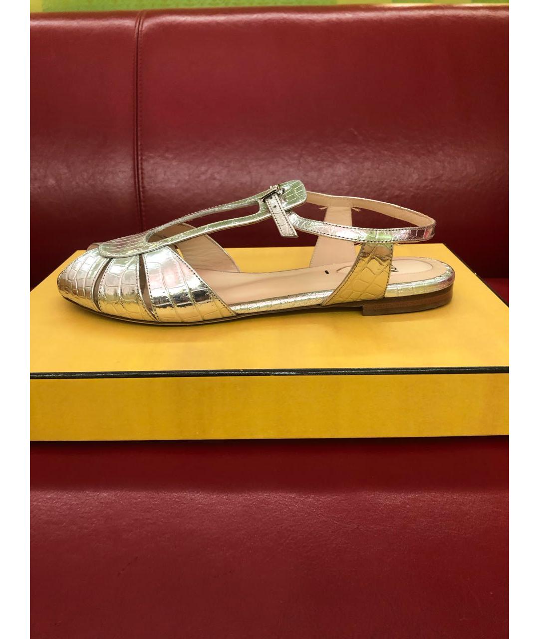 FENDI Серебряные кожаные сандалии, фото 5