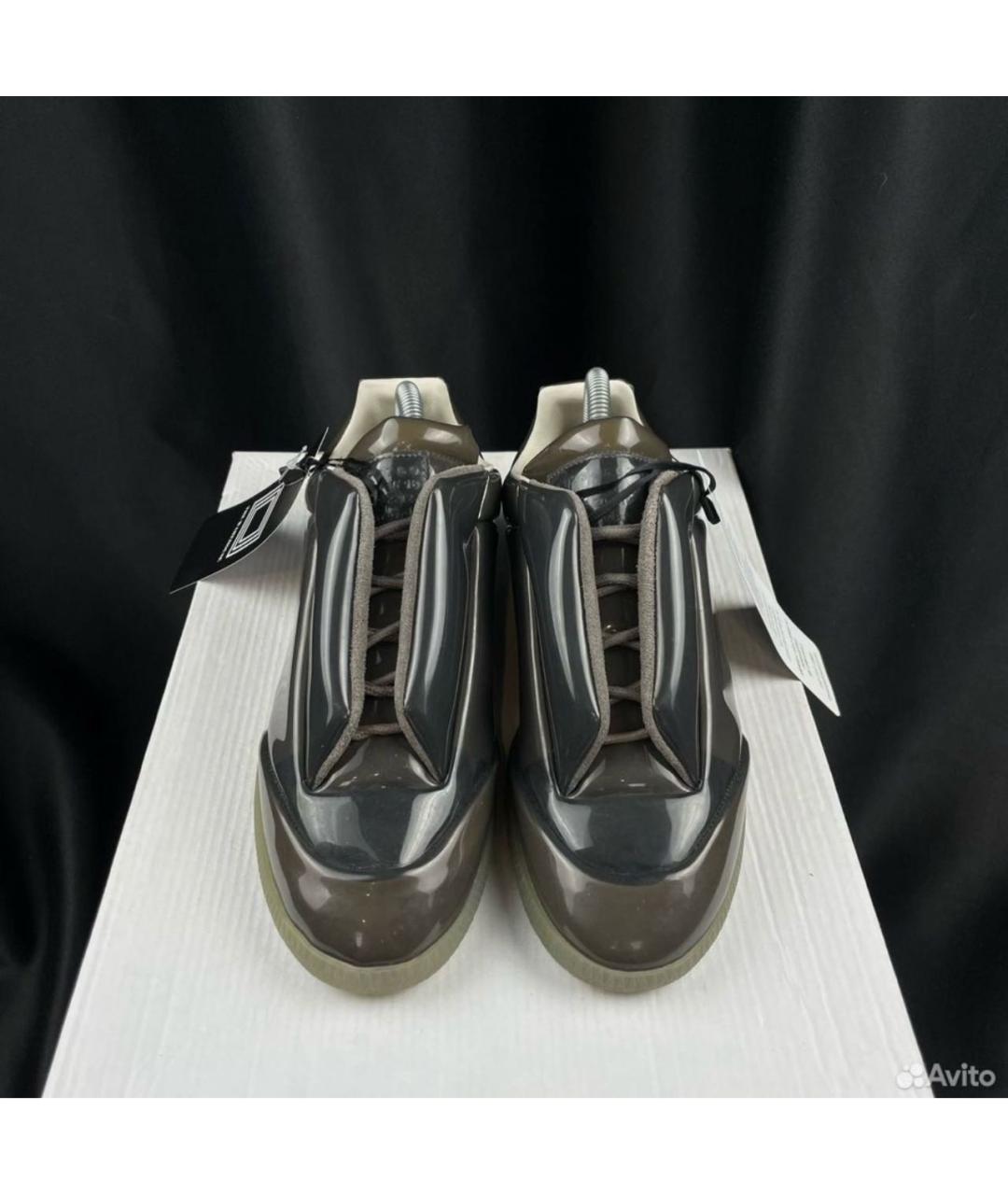 MAISON MARGIELA Антрацитовые низкие кроссовки / кеды из лакированной кожи, фото 2