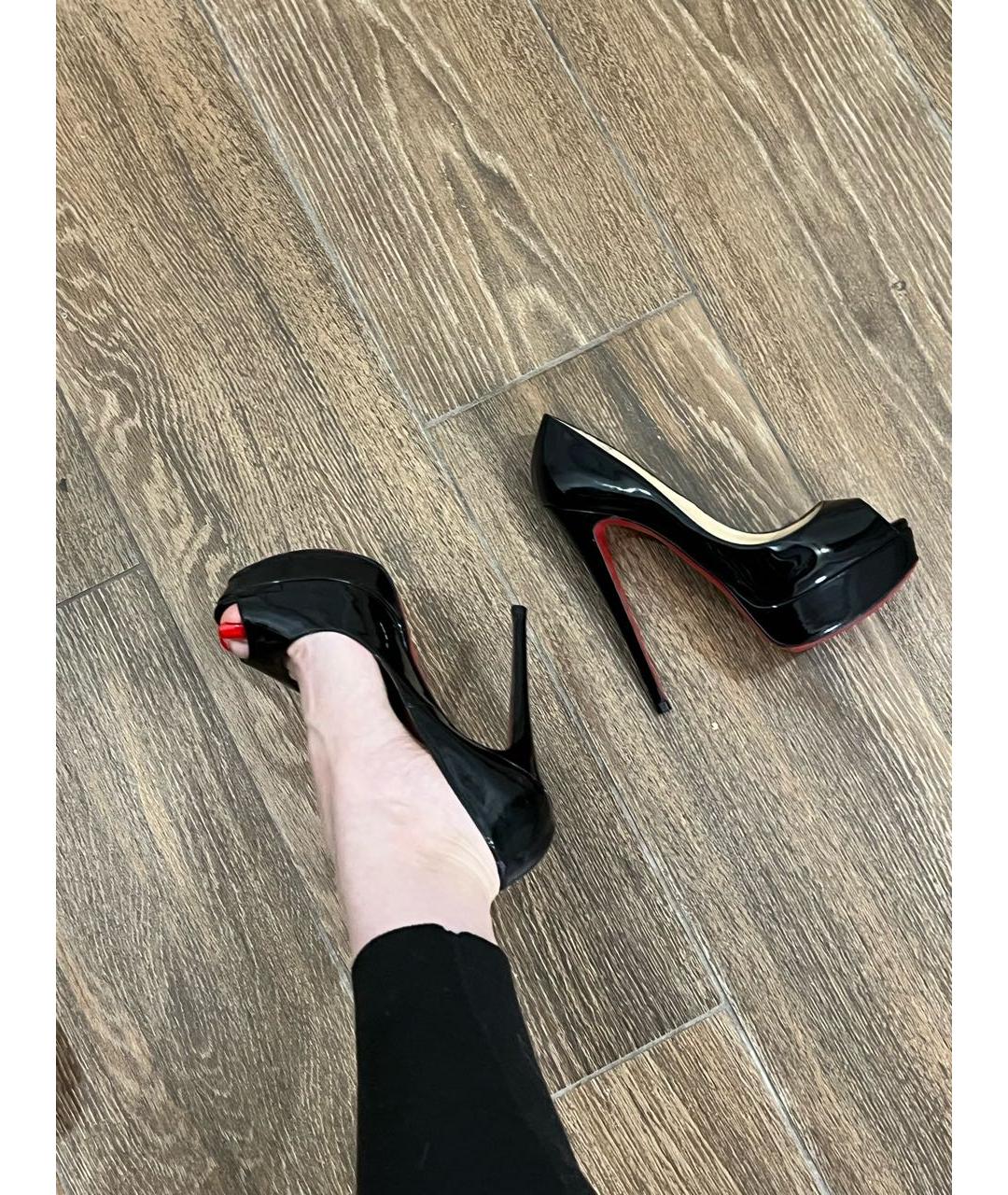 CHRISTIAN LOUBOUTIN Черные туфли из лакированной кожи, фото 4