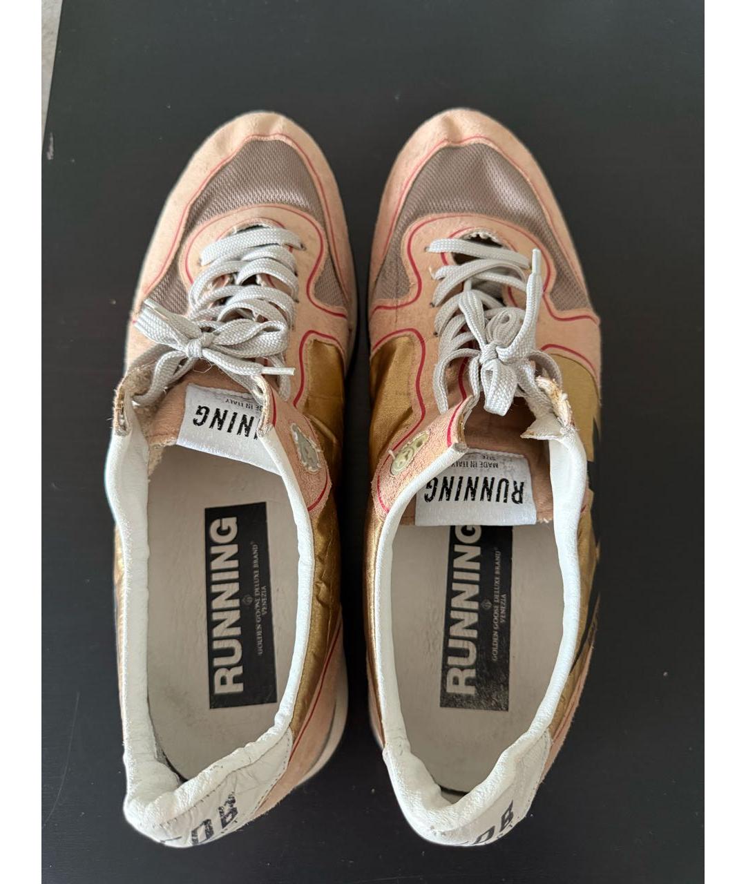 GOLDEN GOOSE DELUXE BRAND Золотые низкие кроссовки / кеды, фото 3