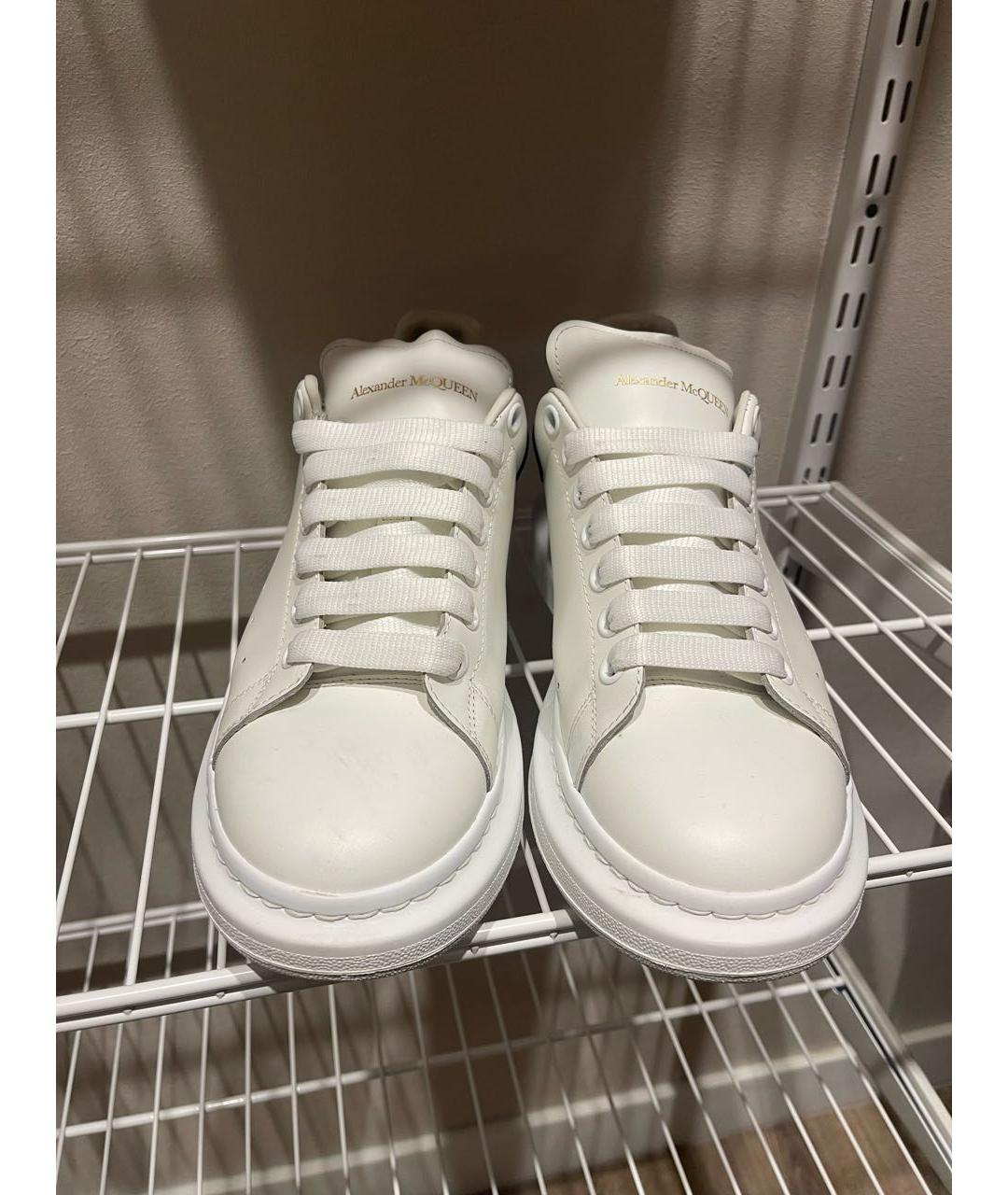 ALEXANDER MCQUEEN Белые кожаные низкие кроссовки / кеды, фото 4