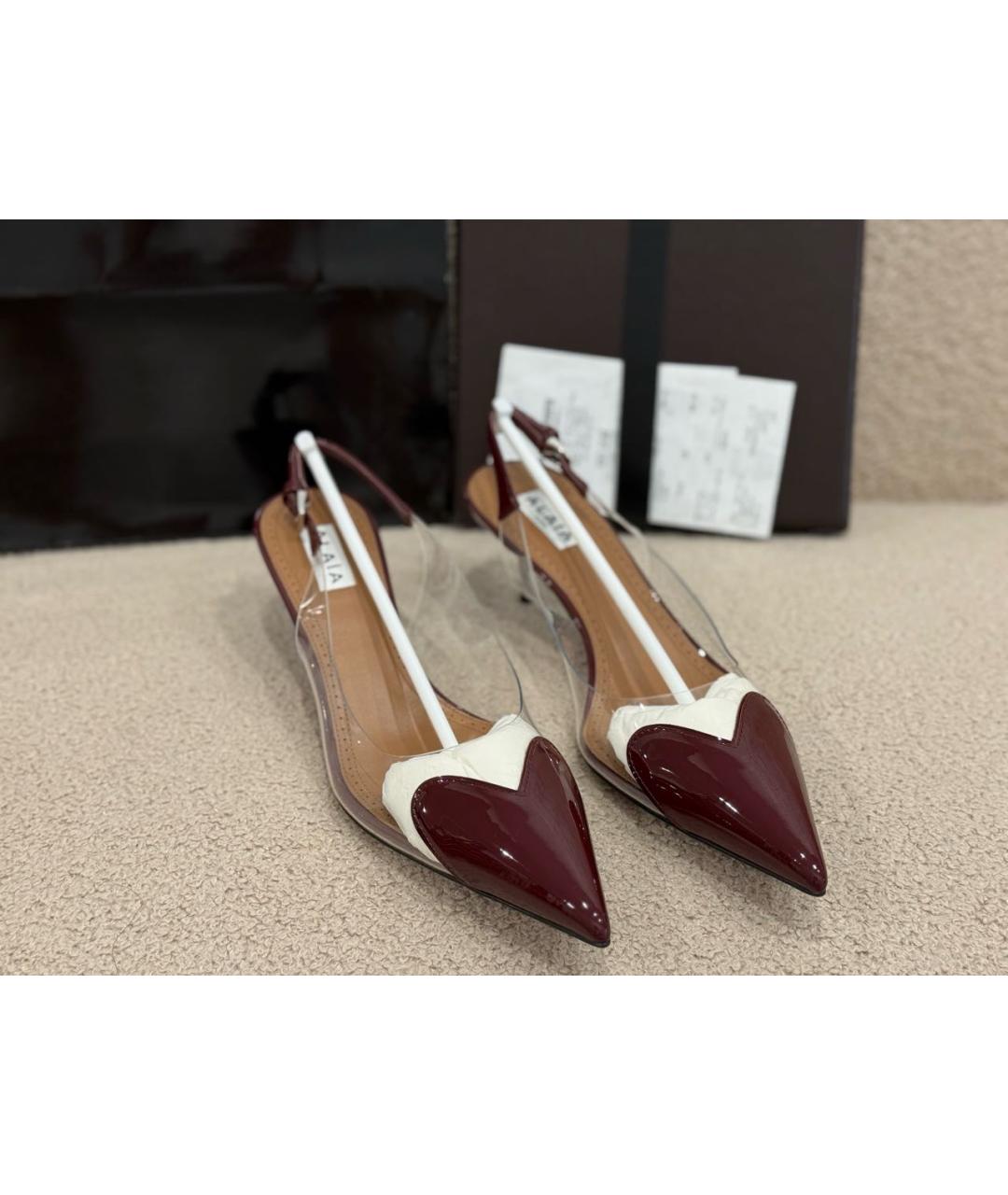 ALAIA Бордовые лодочки на низком каблуке из лакированной кожи, фото 2