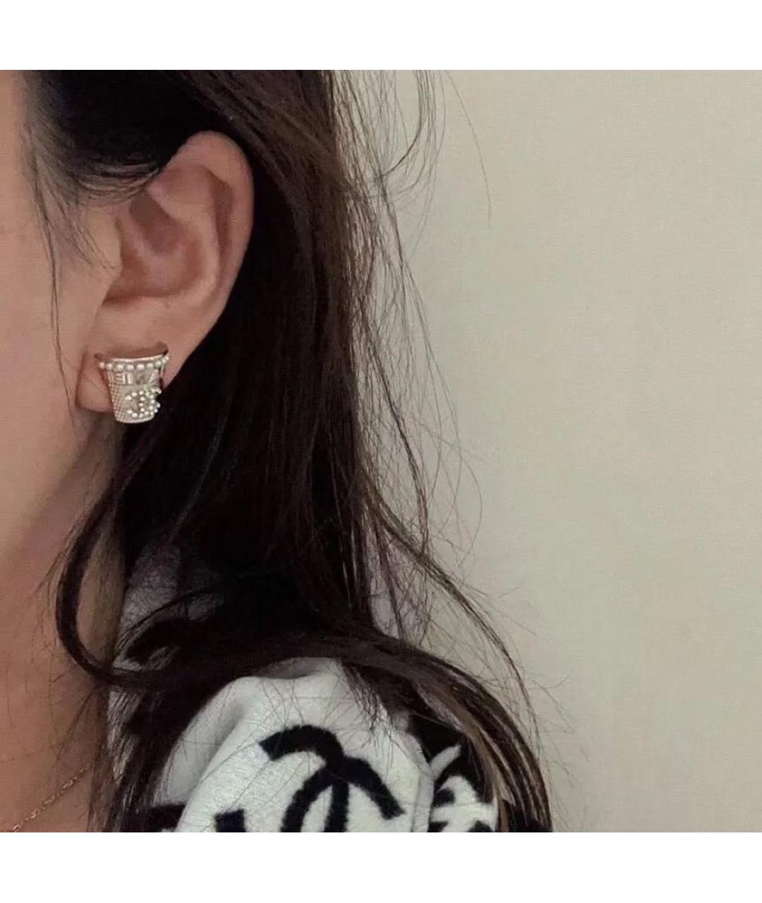 CHANEL Золотые металлические серьги, фото 5