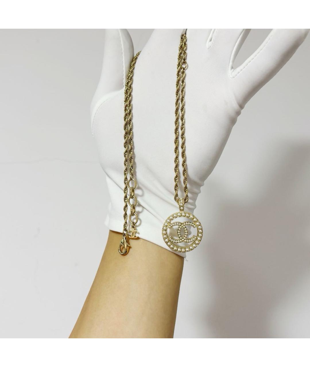 CHANEL Золотая металлическая подвеска, фото 3