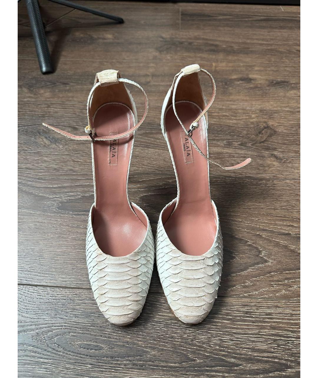 ALAIA Бежевые туфли из экзотической кожи, фото 2