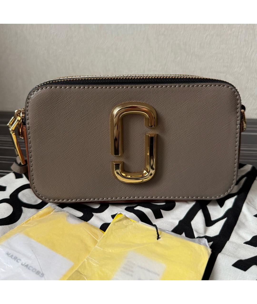 MARC JACOBS Бежевая кожаная сумка через плечо, фото 5