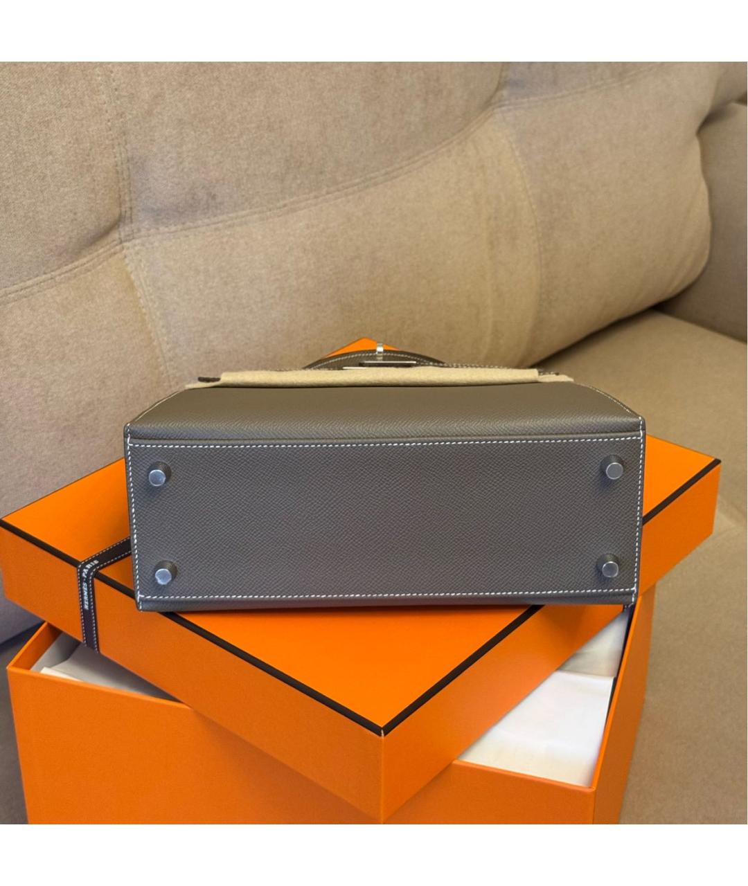 HERMES Серая кожаная сумка с короткими ручками, фото 4
