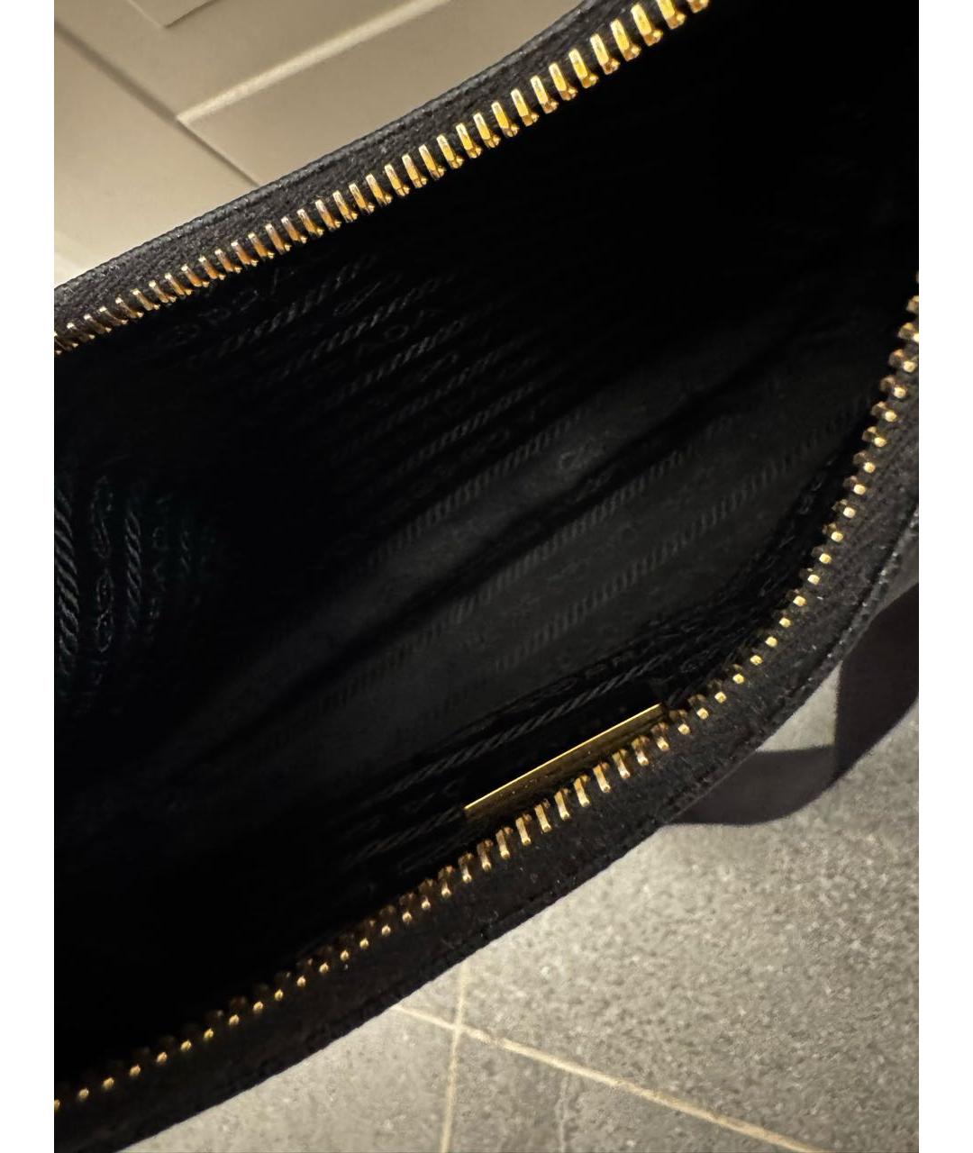 PRADA Черная кожаная сумка с короткими ручками, фото 4