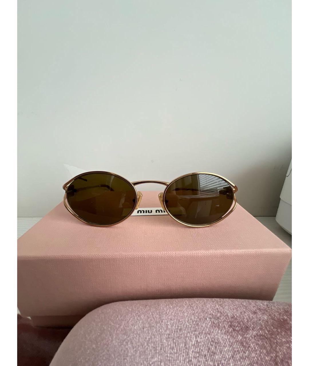 MIU MIU Золотые металлические солнцезащитные очки, фото 2