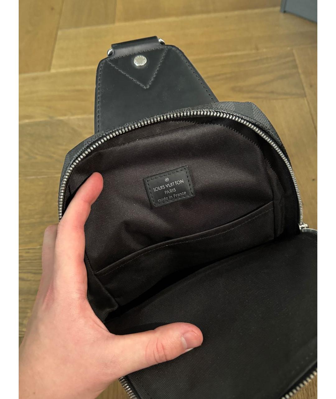 LOUIS VUITTON Черная кожаная барсетка, фото 4