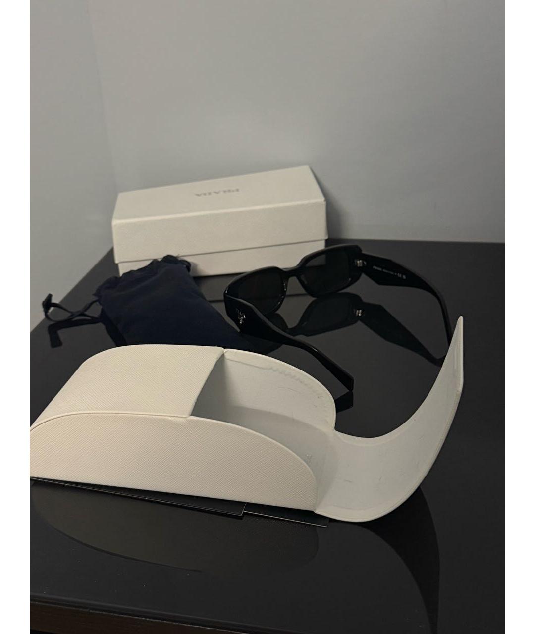 PRADA Черные пластиковые солнцезащитные очки, фото 4