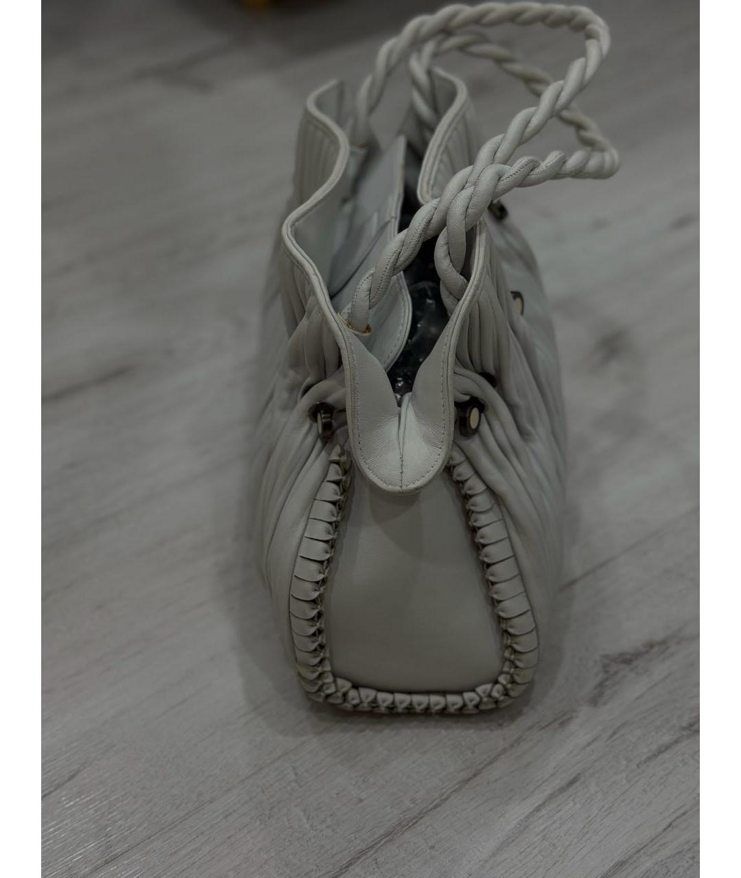 BVLGARI Белая кожаная сумка с короткими ручками, фото 3