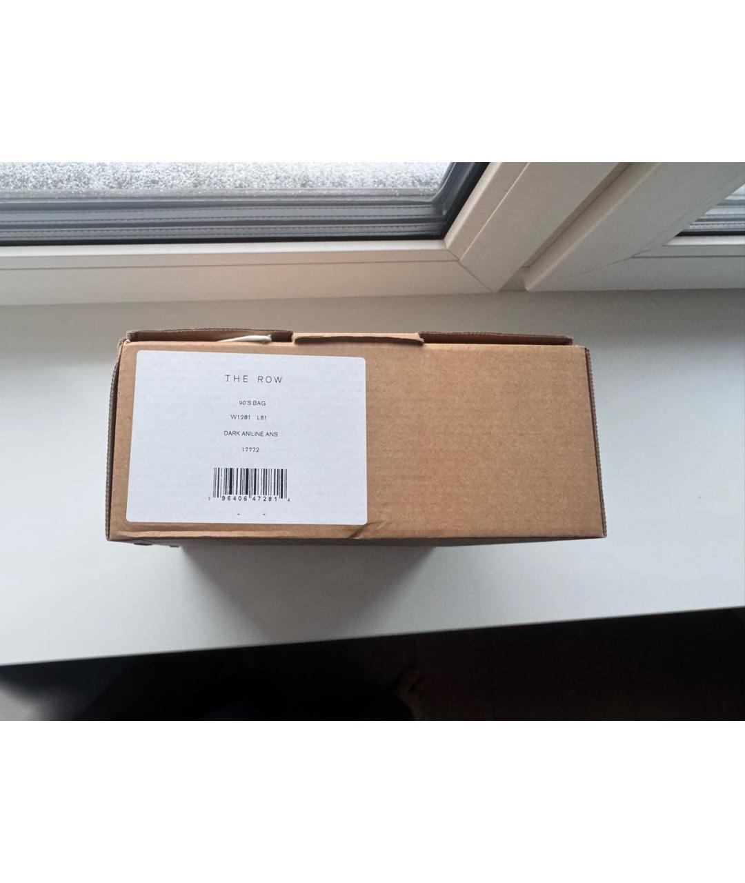 THE ROW Коричневая замшевая сумка с короткими ручками, фото 4