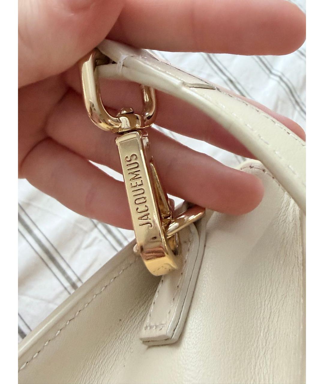 JACQUEMUS Бежевая кожаная сумка с короткими ручками, фото 6