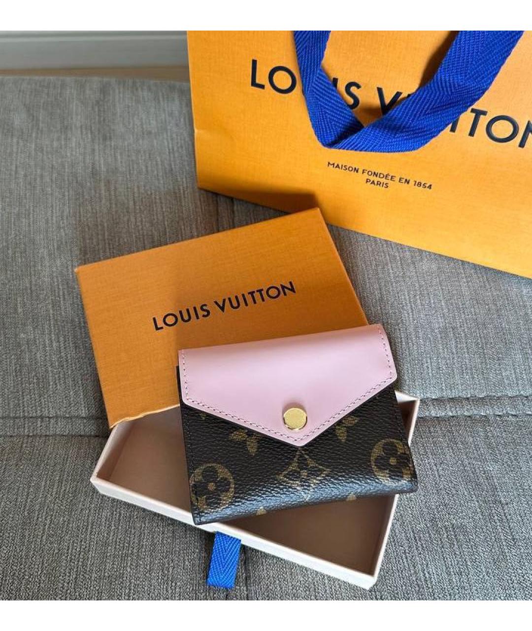 LOUIS VUITTON Розовый кожаный кошелек, фото 5