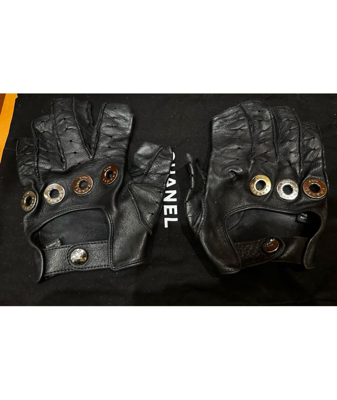 CHANEL Черные кожаные митенки, фото 5