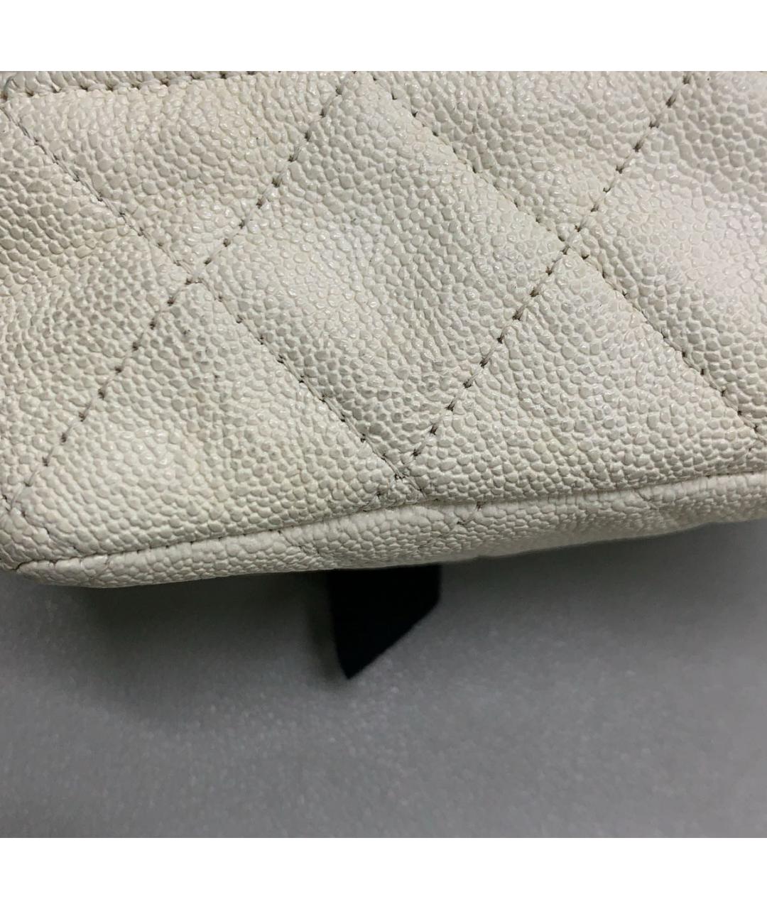 CHANEL Белая кожаная сумка с короткими ручками, фото 6