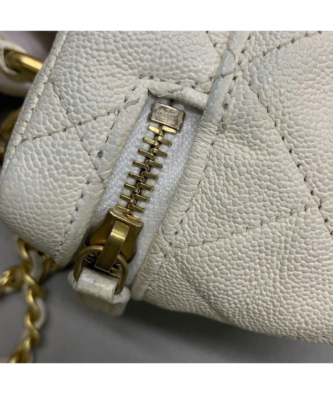 CHANEL Белая кожаная сумка с короткими ручками, фото 5