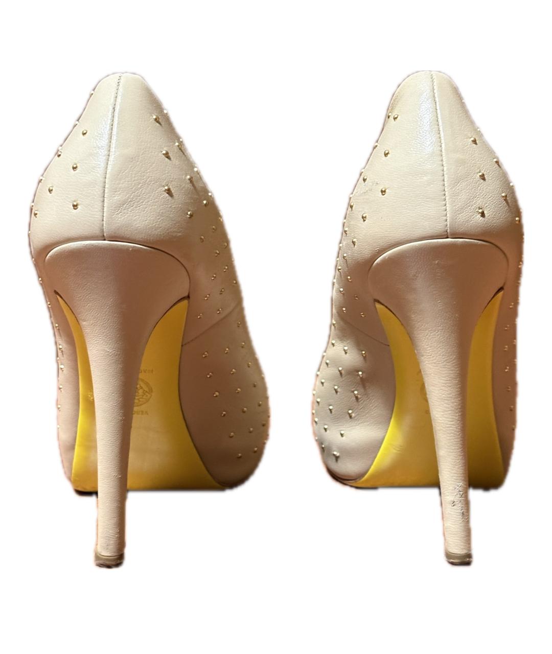 VERSACE Бежевые кожаные туфли, фото 4